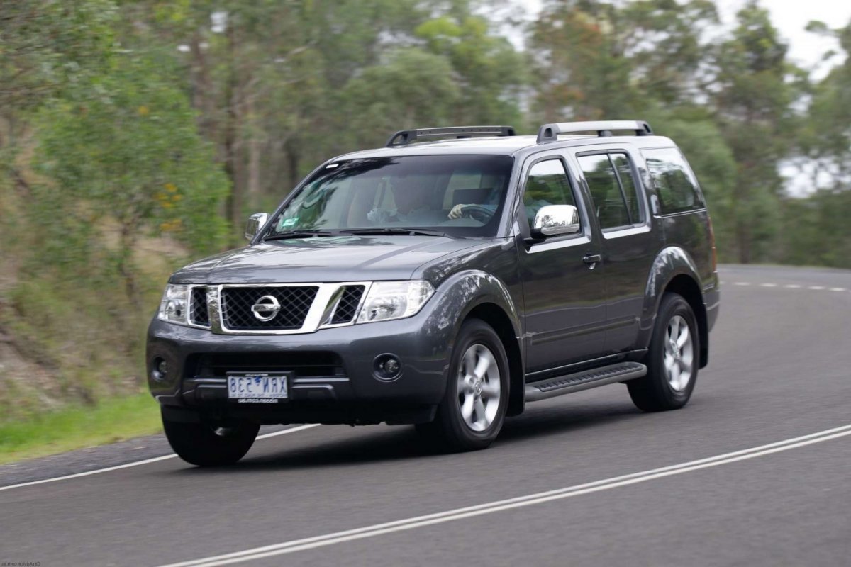 Nissan pathfinder фото